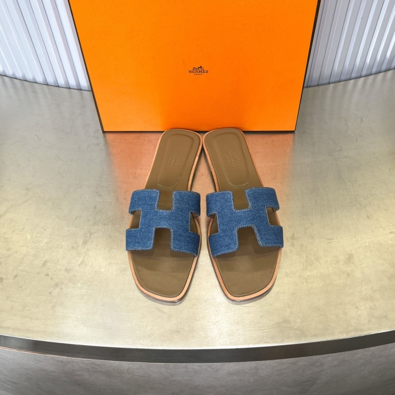 H**mes slippers